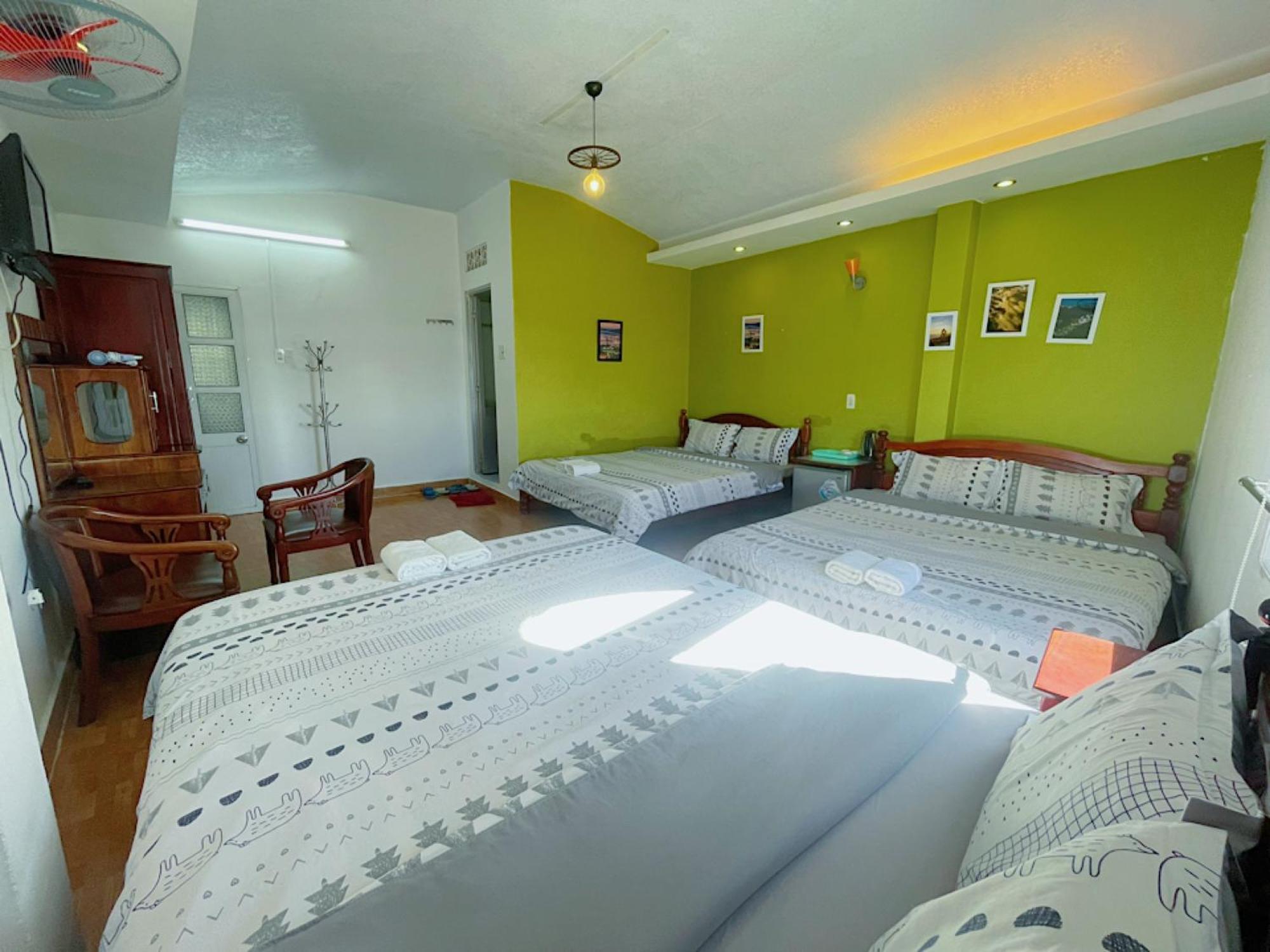 Hotel Khách sạn Anh Hào Da Lat Esterno foto