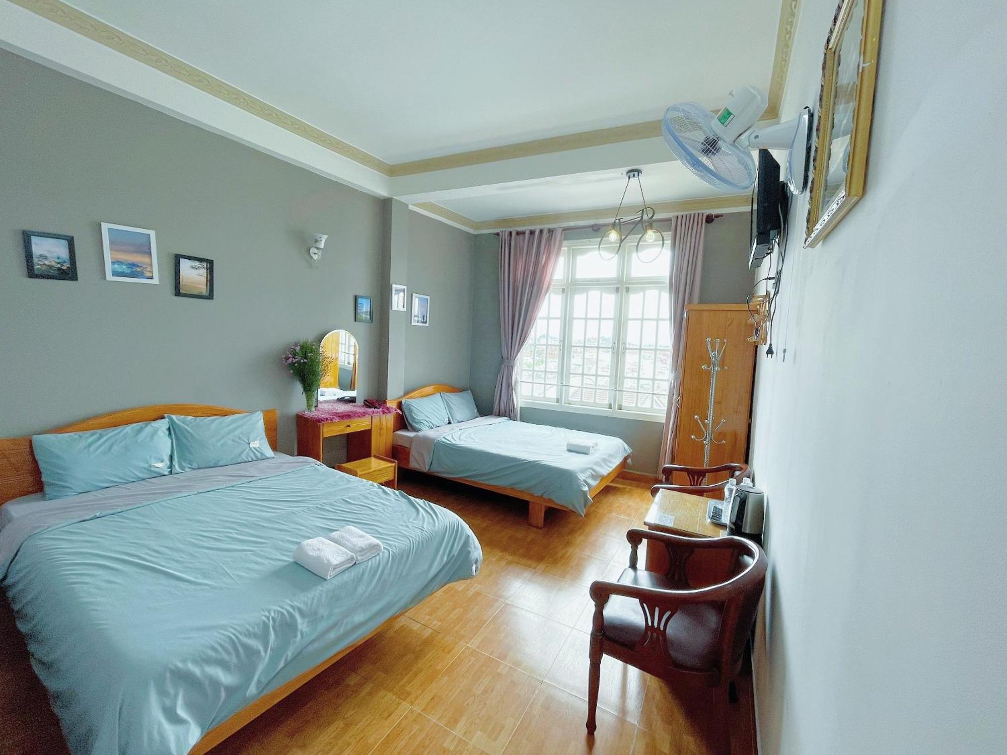 Hotel Khách sạn Anh Hào Da Lat Esterno foto