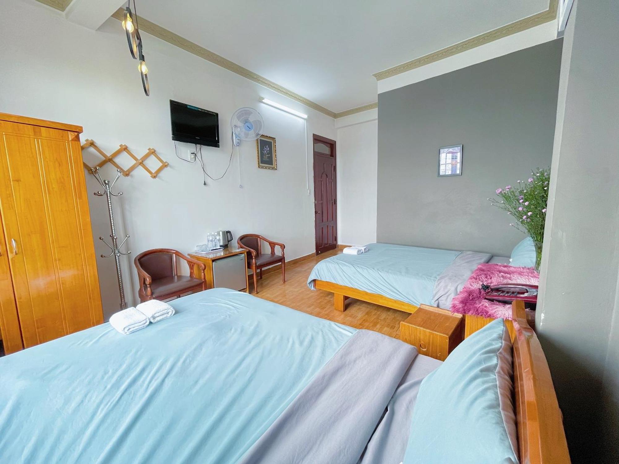 Hotel Khách sạn Anh Hào Da Lat Esterno foto